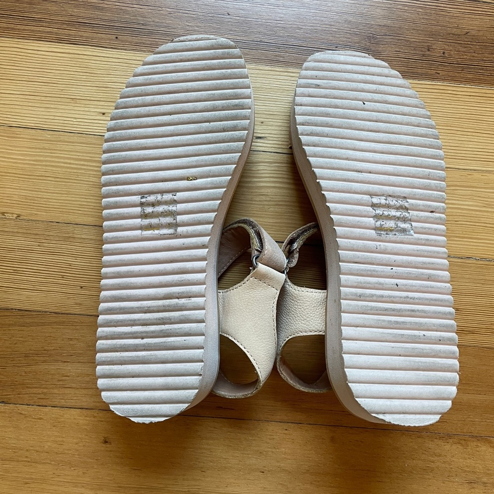 Madewell Tan Platform Velcro Sandals - Picture 6 of 6